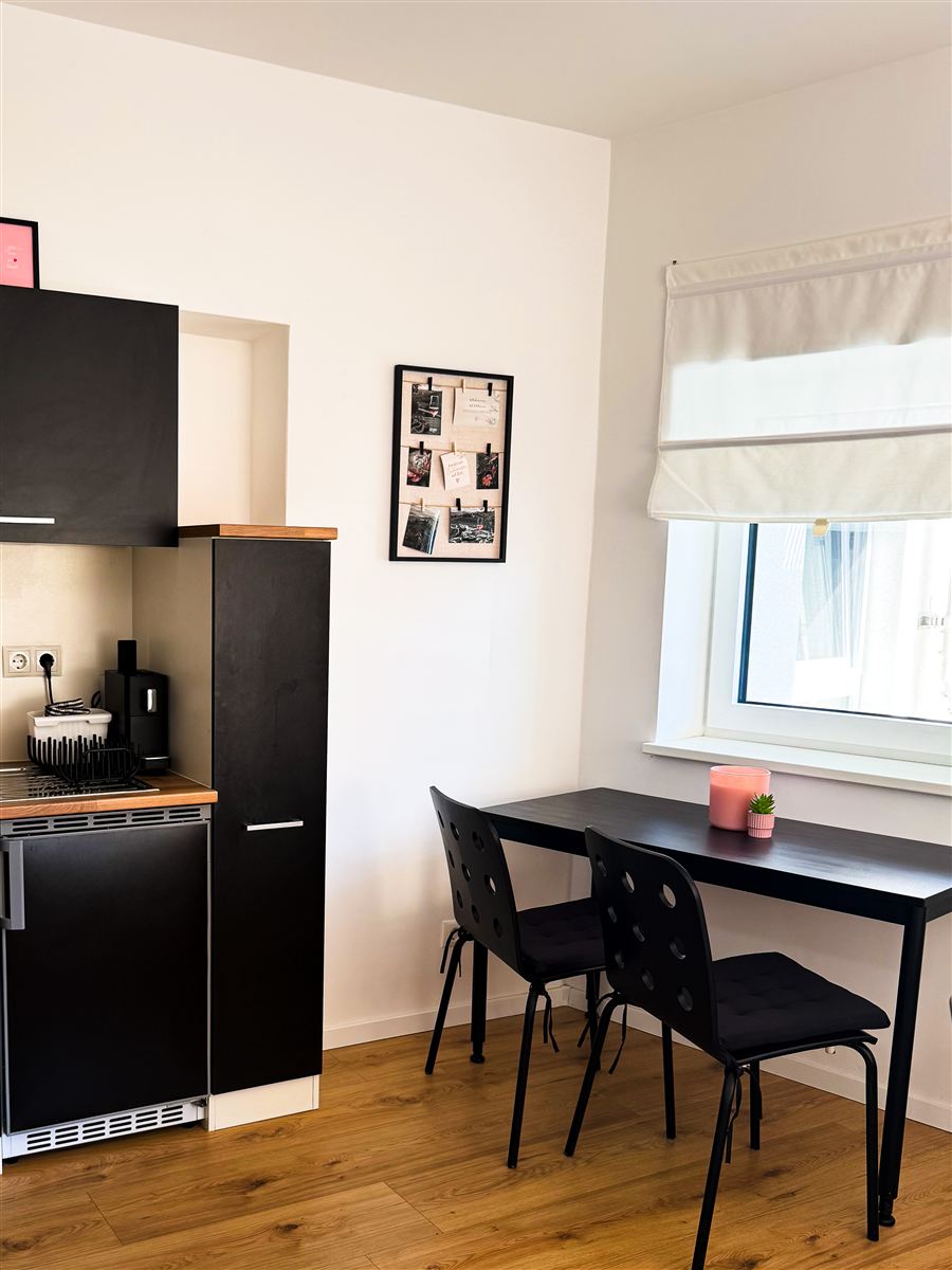 Essbereich mit Küchenzeile Apartment Drei